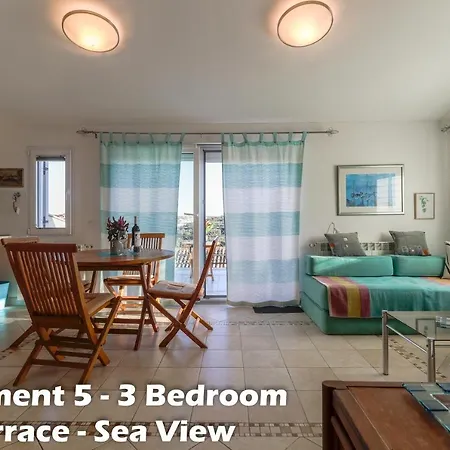 Art Apartment *
