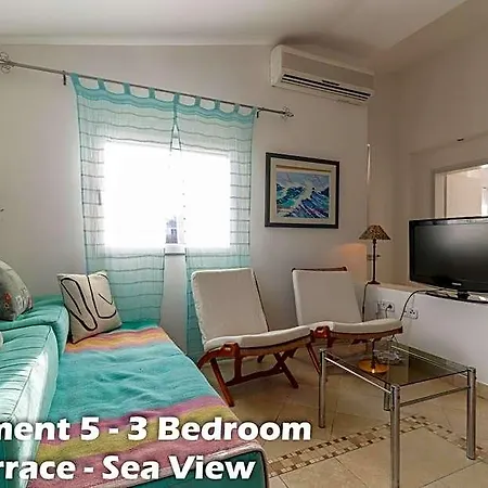 Art Apartman *